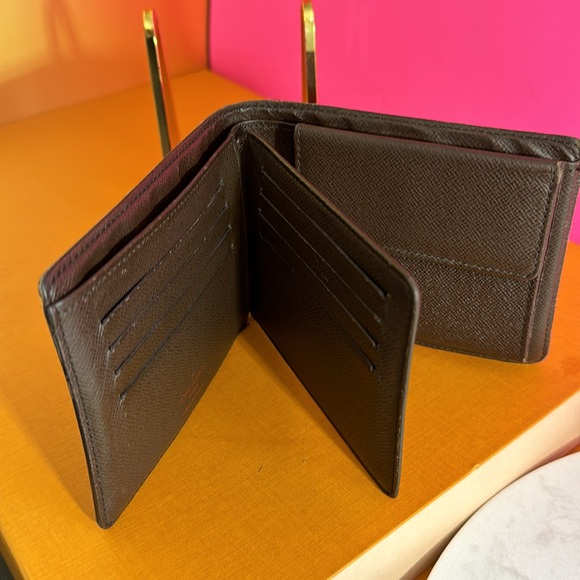 Louis Vuitton Damier Bifold Man’s wallet XL size Bif wallet for big man. - Picture 15 of 16